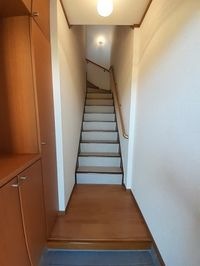 明るい玄関です