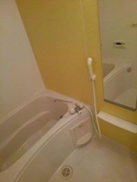 落ち着いた空間のお風呂です