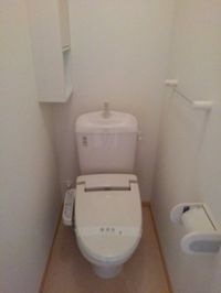 ゆったりとした空間のトイレです