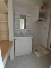 忙しい朝には欠かせない洗面所です