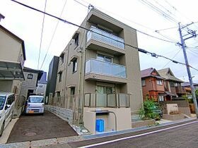 グラシア甲子園の外観