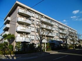 ドルチェ甲子園の外観