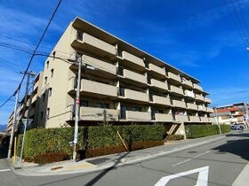 NTPRレジデンス甲子園四番町の外観