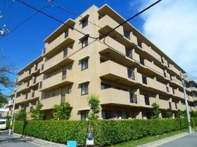 ハイツ甲四公園の外観