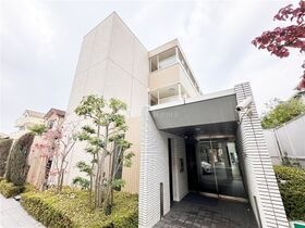 シャルム甲子園口の外観