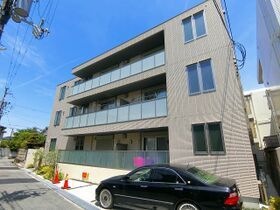 プレシャス小松の外観