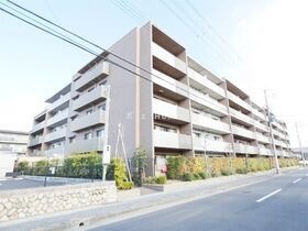 甲子園三番町ハイツの外観