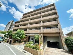 エレガンス甲子園の外観
