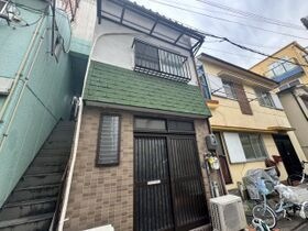 吾妻通6丁目貸家の外観