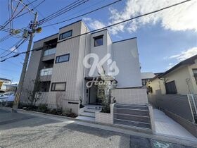 シャーメゾンガーデンズ アクアの外観