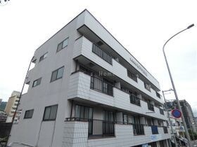 第二ハイツ中山の外観