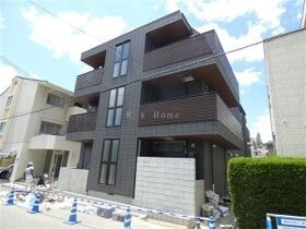 Lazos Mikageの外観