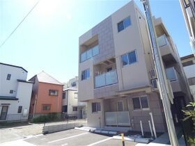 リフュージュ本山の外観