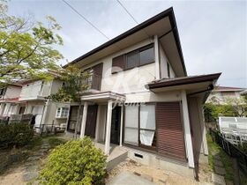小束山2丁目貸家の外観