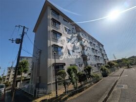 名谷1団地3号棟の外観