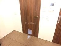 ペット専用出入り口付きの扉