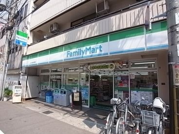 ファミリーマート 東川崎町店
