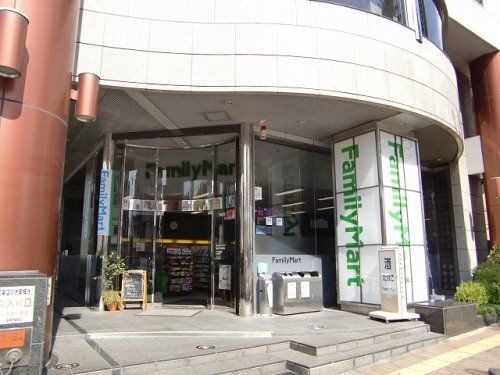 ファミリーマート 新神戸駅前店