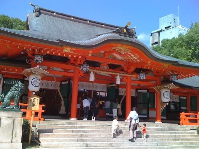 写真:生田神社