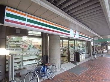 ファミリーマート 春日野道駅前店
