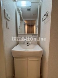 独立洗面台