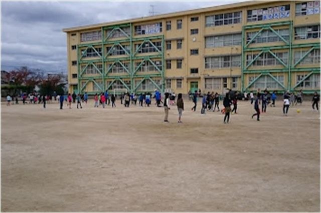 八尾市立東山本小学校