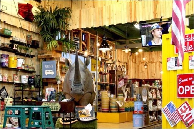 ウンコちゃんの家具屋さん