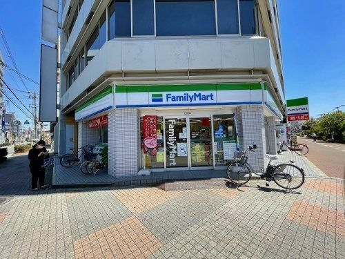 ファミリーマート 布施広小路店