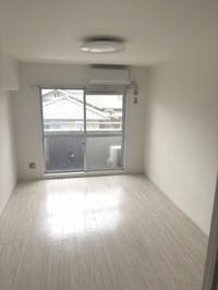 こちらのリビングで趣味の時間をお楽しみください