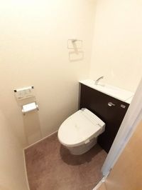 清潔感のあるトイレです