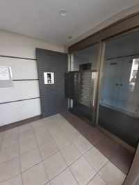 毎日通るエントランスはこのようになっています