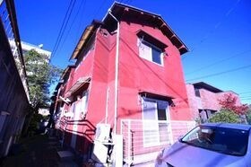 レジデンス伊島A棟の外観