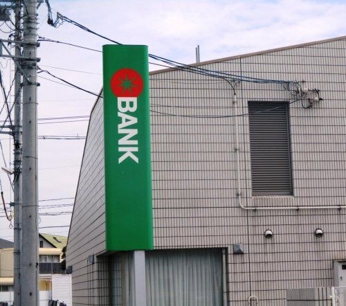 写真:トマト銀行竜操支店