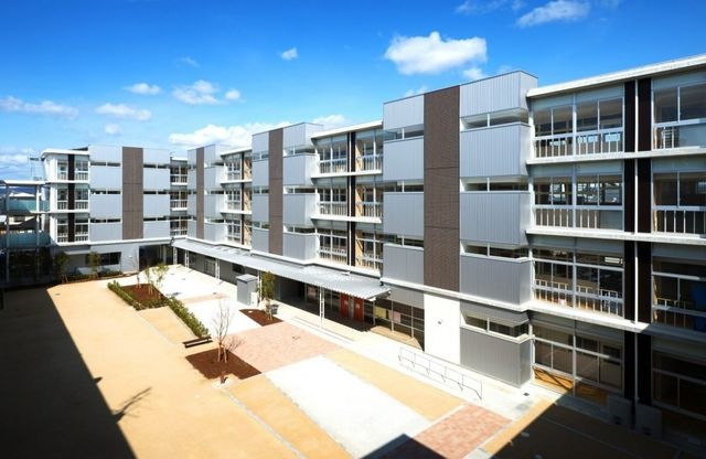 西小学校