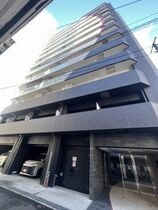 セレニテ難波ミラク壱番館の外観