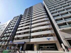 SERENiTE本町refletの外観