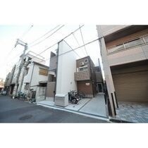 トロワ・スールの外観
