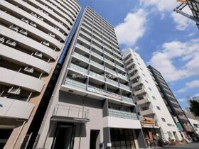 クロスレジデンス阿波座の外観