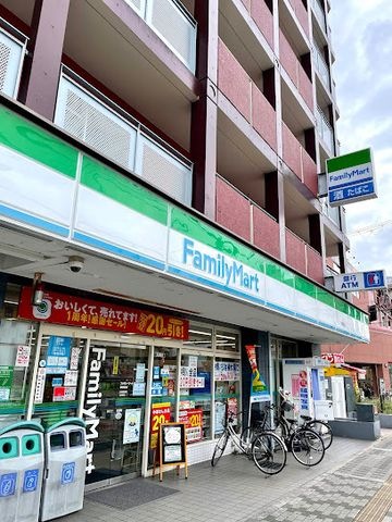 ファミリーマート 俊徳道店