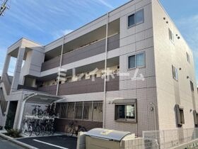 F-BASE　Eastの外観