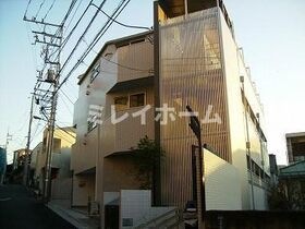 プラージュ白金台の外観