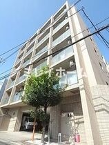アバンセの外観
