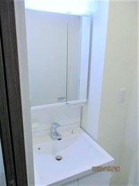 同建物内、別のお部屋の参考写真になります。