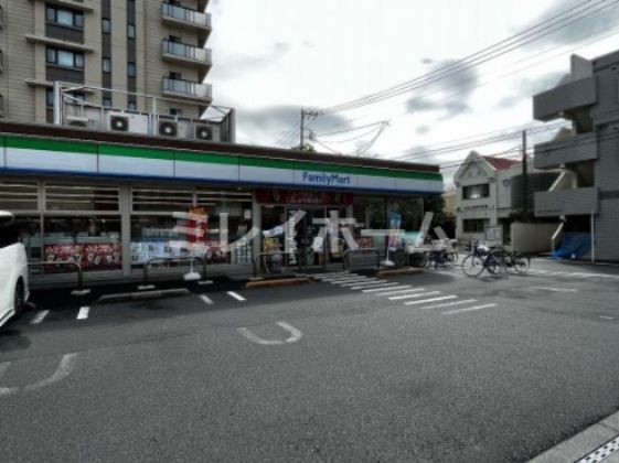 ファミリーマート 西六郷三丁目店