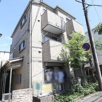アズール坂下の外観