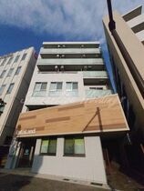 ROOTSの外観
