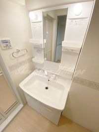 シャワー付き洗面台♪
