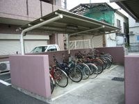 屋根付き駐輪スペース付き♪