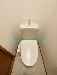 清潔感のあるトイレです