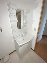 シャワー付き洗面台♪